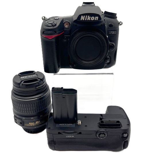 Nikon D7000 16.2MP Digital SLR Camera 85631 Shutter Count With Nikon DX AF-S Nikkor 18-55mm Lens