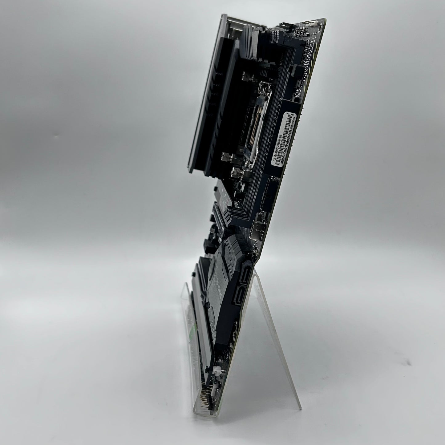 ASUS TUF GAMING Z590-PLUS READ BACKPLATE